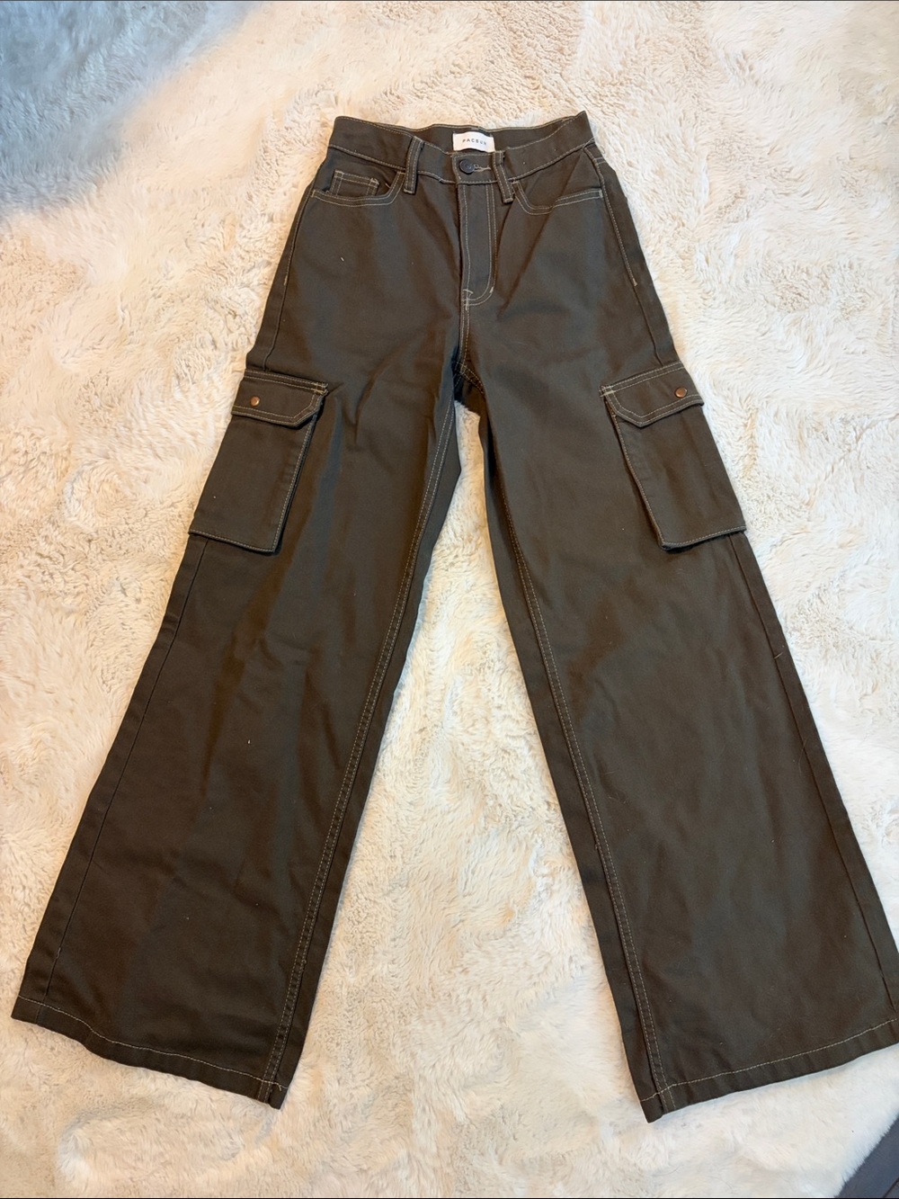 PacSun Cargo Wide-Leg Women’s Pants in Dark Green
